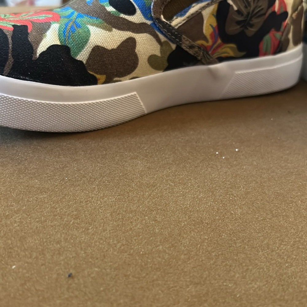 Sun & Stone Floral Camo Slip-On Sneakers Size 8.5 - Picture 9 of 15
